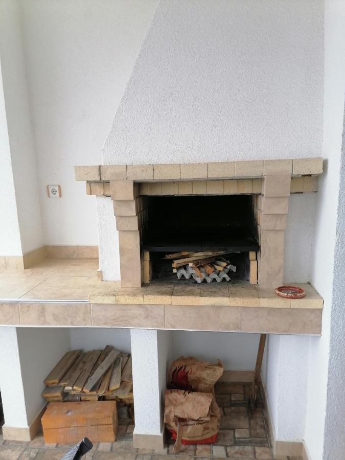 Къща За Гости Радост Guest House Radost Ράζλογκ Εξωτερικό φωτογραφία