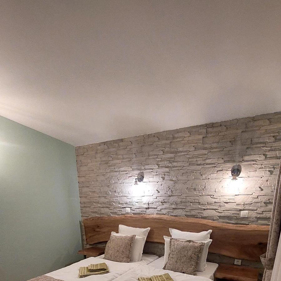 Къща За Гости Радост Guest House Radost Ράζλογκ Εξωτερικό φωτογραφία
